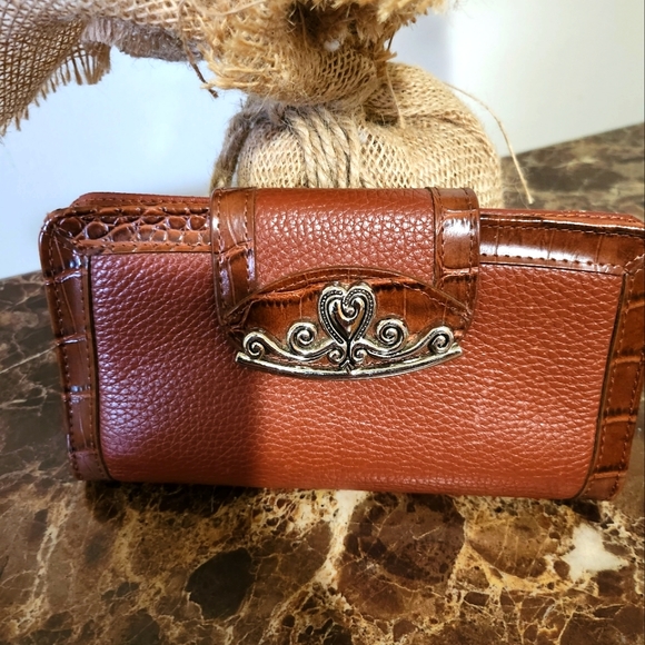 EUC Leather Wallet with Checkbook - Picture 1 of 8